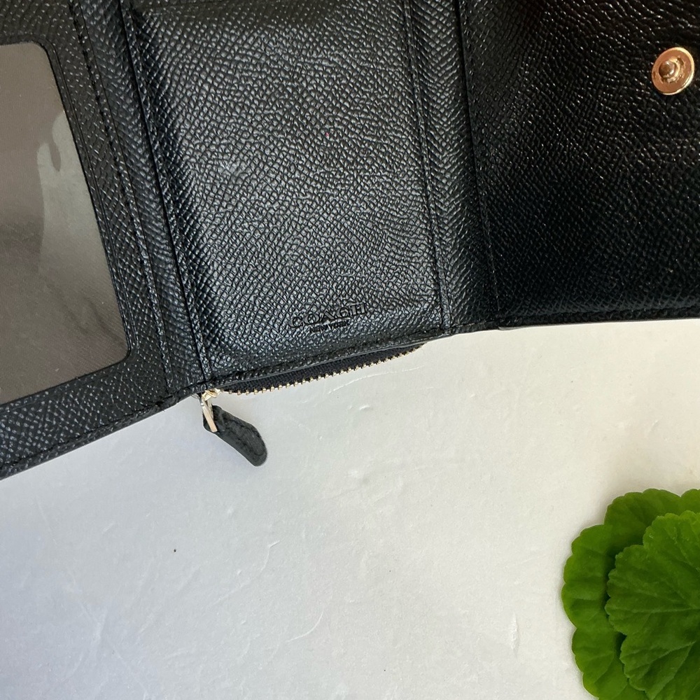 Coach Small Wallet - Picture 5 of 7